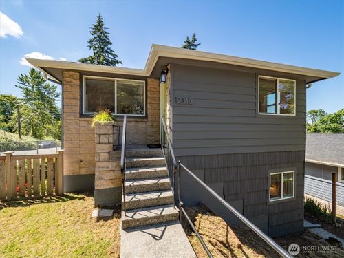 2315 S Bateman St, Seattle, WA, 98108-2956 | Card Image
