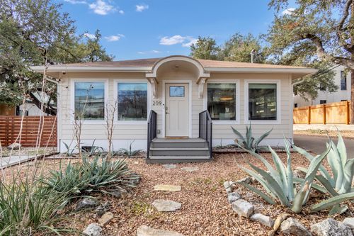 12-209 E Live Oak St, Austin, TX, 78704-4356 | Card Image