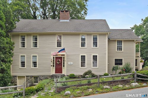 6 Canterbury Tpke, Norwich, CT, 06360-1811 | Card Image