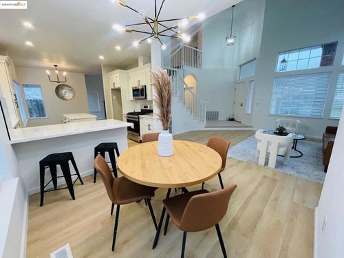 2117 Mark Twain Dr, Antioch, CA, 94531-8304 | Card Image