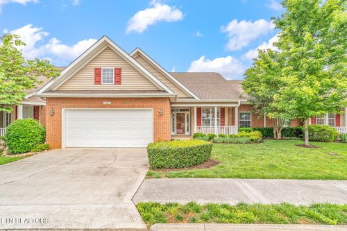 111 Devanshire Ct, Oak Ridge, TN, 37830-8788 | Card Image