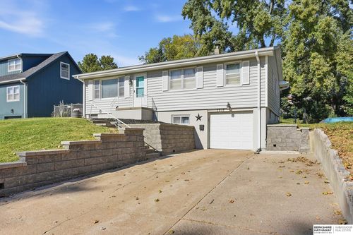 7818 Ontario Street, Omaha, NE, 68124 | Card Image
