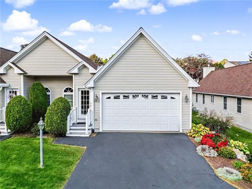 h-1421 Douglas Ave, North Providence, RI, 02904-4062 | Card Image