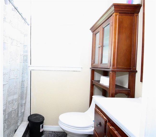 2202 Jones St, House other with 4 bedrooms, 2 bathrooms and 2 parking in Rosenberg TX | Image 29