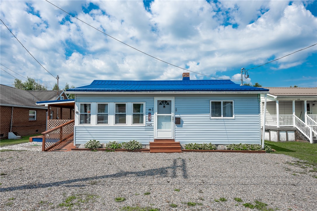 Residential in Center Twp/Homer Cty 2