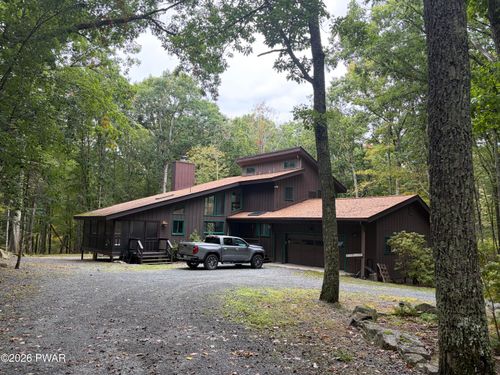 801 Mews Ct, Lords Valley, PA, 18428 | Card Image