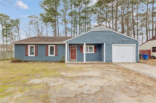 426 Ashton Green Blvd, Newport News, VA, 23608-8613 | Card Image