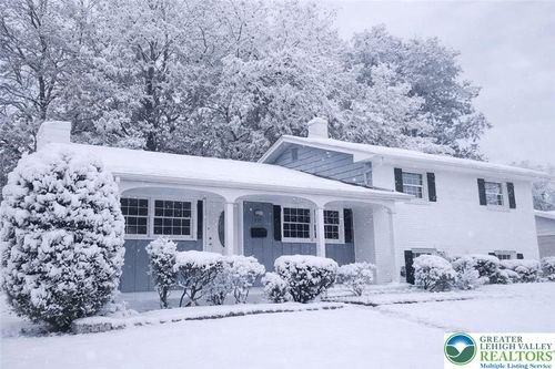 232 Virginia Ave, Whitehall, PA, 18052-7123 | Card Image