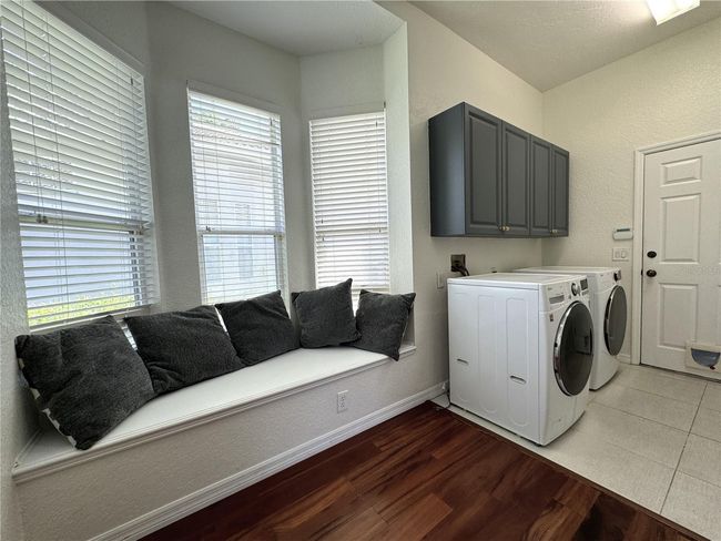 4378 Mirabella Cir, House other with 3 bedrooms, 3 bathrooms and null parking in Bradenton FL | Image 37