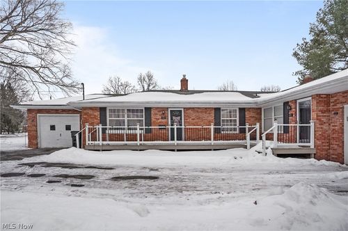 321 Meadowbrook Ave, Youngstown, OH, 44512-3007 | Card Image