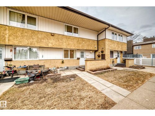 3207 139 Ave Nw, Edmonton, AB, T5Y1T2 | Card Image