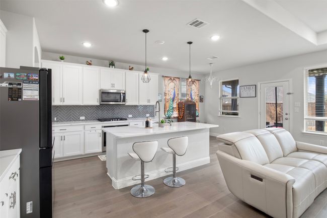 6205 Kent Ln, House other with 4 bedrooms, 4 bathrooms and null parking in Aubrey TX | Image 12