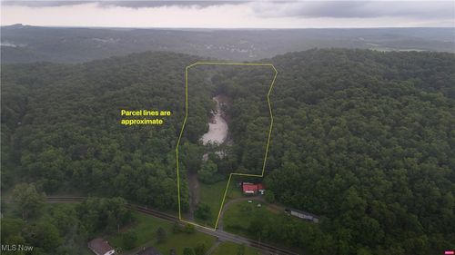 44318 10th Street Ext, Wellsville, OH, 43968-9616 | Card Image