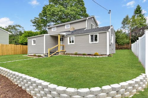 114 Castle Ave, Fairfield, CT, 06825-5430 | Card Image