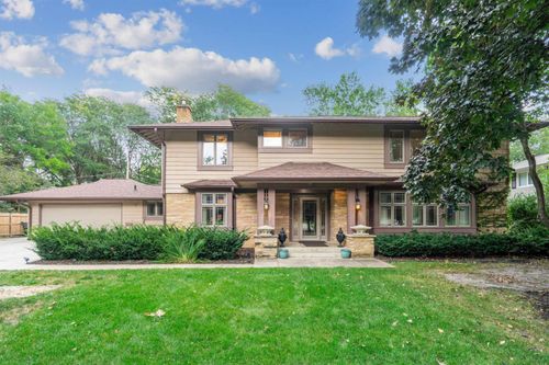 745 Prospect Blvd, Waterloo, IA, 50701-3937 | Card Image