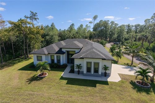 2330 4th Ave, NAPLES, FL, 34117-3739 | Card Image