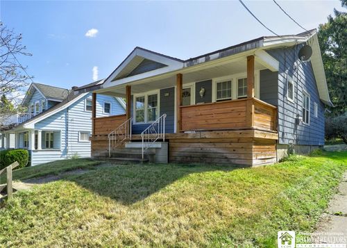 93 Summit Ave, Jamestown, NY, 14701-6137 | Card Image