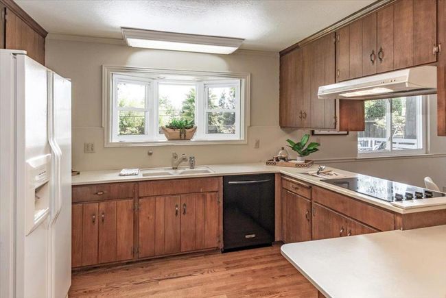 13902 Malcom Ave, House other with 6 bedrooms, 4 bathrooms and 2 parking in Saratoga CA | Image 13
