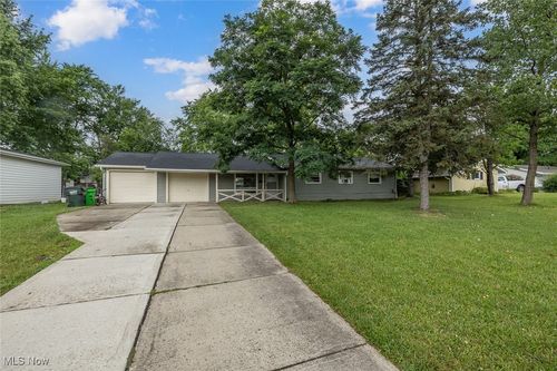 5954 Kimberly Dr, Bedford Heights, OH, 44146-3019 | Card Image