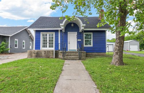 814 N Walnut St, Sherman, TX, 75090-4957 | Card Image