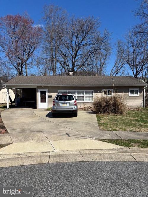 69 Kennard Dr, Newark, DE, 19711-2701 | Card Image