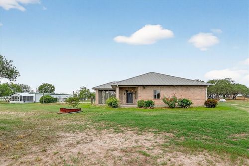 5593 Westlake, Sandia, TX, 78383-5611 | Card Image