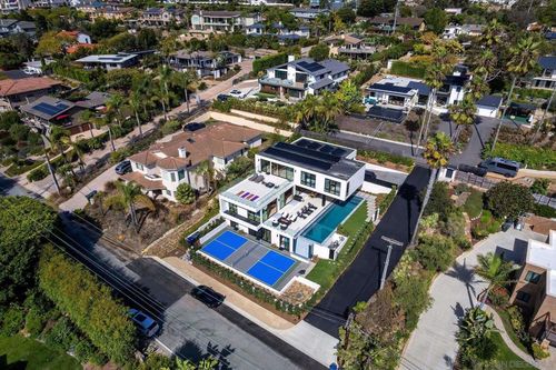 1605 Burgundy Rd, Encinitas, CA, 92024-1208 | Card Image