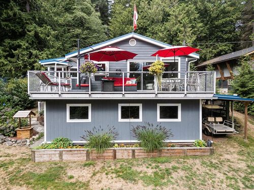 405 Gavin Rd, Gibsons, BC, V0N1G2 | Card Image