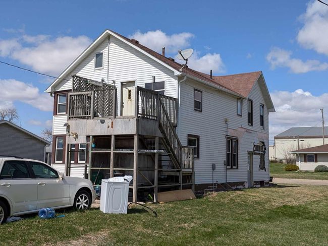 206 E Clark St, House other with 3 bedrooms, 1 bathrooms and null parking in Calmar IA | Image 4