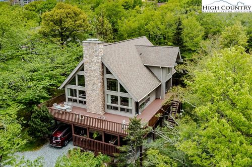 130 Skiway Cir, Beech Mountain, NC, 28604-8200 | Card Image