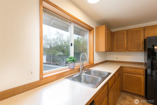 862 E Cedar St, House other with 3 bedrooms, 2 bathrooms and 2 parking in Sequim WA | Image 5