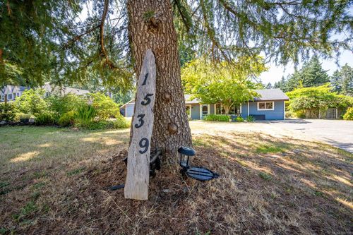 1539 Seton Dr, Comox, BC, V9M3Z7 | Card Image