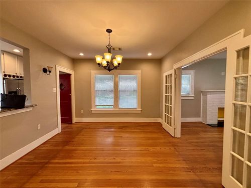 1039 Robbie St, Houston, TX, 77009-2946 | Card Image