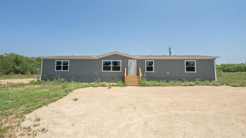 1121 Callihan Rd, Luling, TX, 78648-4427 | Card Image