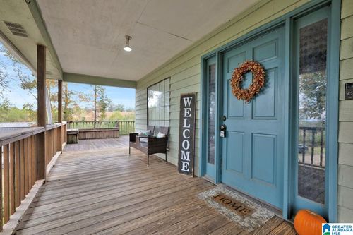 425 Armstrong Dr, Hayden, AL, 35079-4113 | Card Image