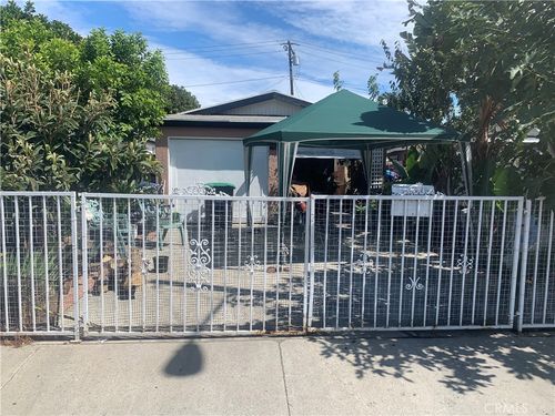 22414 Horst Ave, Hawaiian Gardens, CA, 90716-1526 | Card Image