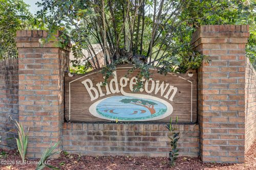 4042 Huron Ct, Nesbit, MS, 38651-9556 | Card Image