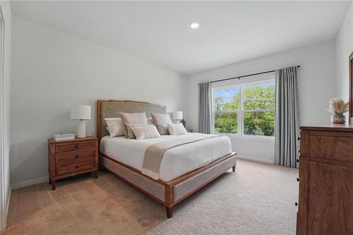 10304 Tuscany Pkwy, Peculiar, MO, 64078-2208 | Card Image