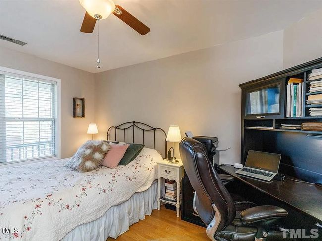 Master Bedroom | Image 8