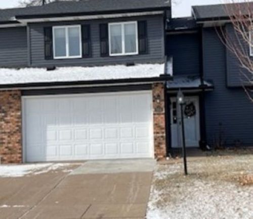 5954 Crow Valley Park Dr, Davenport, IA, 52807-2953 | Card Image