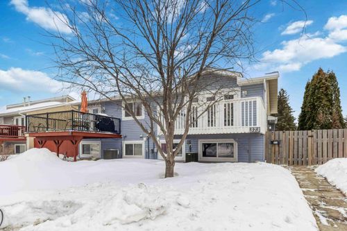 373 Ross Haven Dr, Fort Mcmurray, AB, T9H3P2 | Card Image