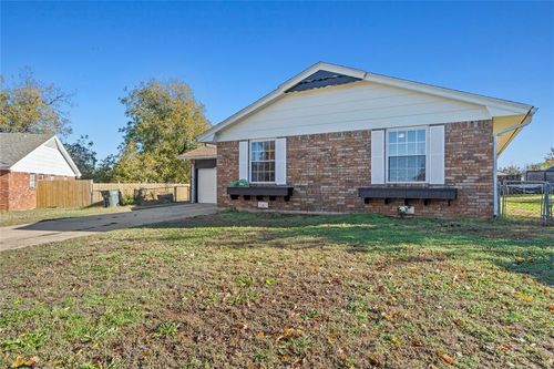 3813 Frostwood Terrace, Del City, OK, 73115 | Card Image