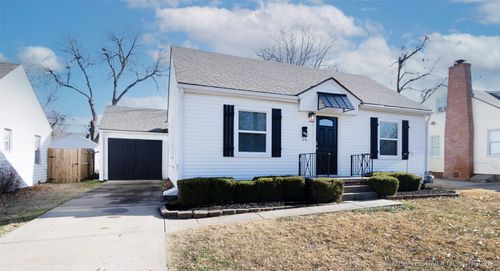 1239 Sandusky Ave, Tulsa, OK, 74112-5215 | Card Image