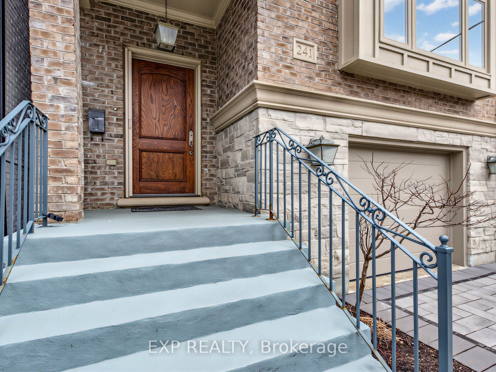 Residential in Toronto C02 2
