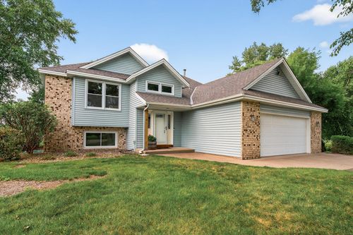 3861 88th Ct Ne, Circle Pines, MN, 55014-4064 | Card Image