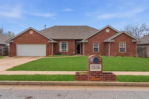 1205 Alexanders Trl, Edmond, OK, 73012-4373 | Card Image