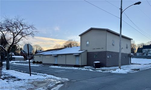 1585 Himrod Ave, Youngstown, OH, 44506-1643 | Card Image