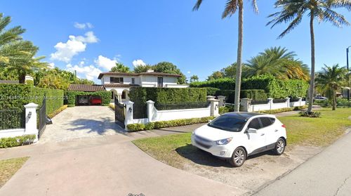611 N Greenway Dr, Coral Gables, FL, 33134-4827 | Card Image