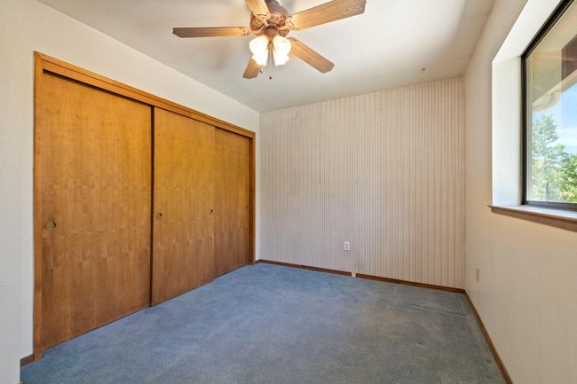 24315 Sugar Pine Rd, House other with 3 bedrooms, 3 bathrooms and 2 parking in Twain Harte CA | Image 21