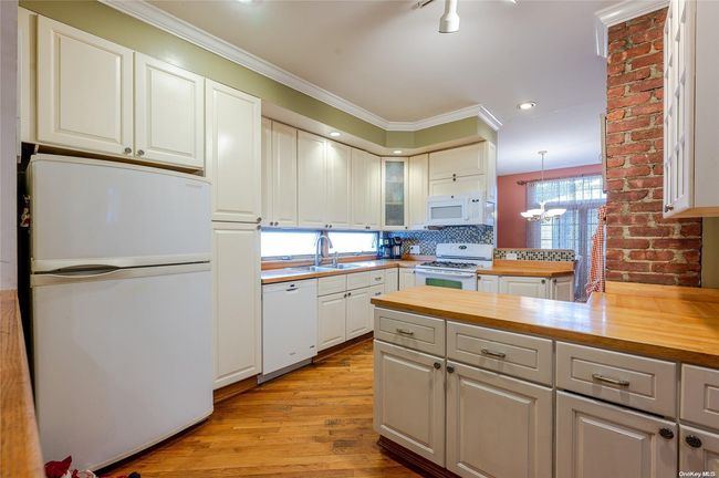 19 E Atlantic Ave, House other with 3 bedrooms, 1 bathrooms and null parking in Oceanside NY | Image 6